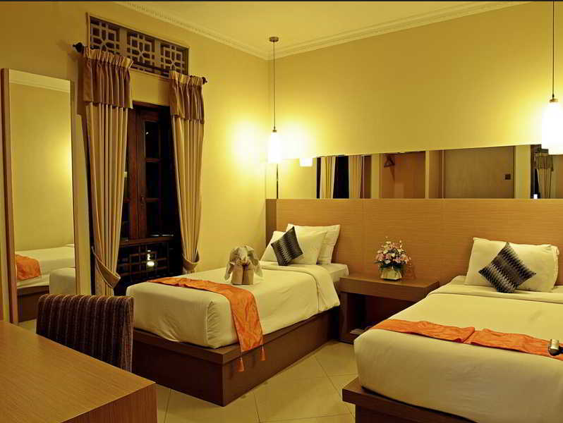 Royal Hotel And Villa Batu Batu  Exterior foto