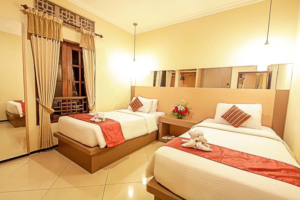 Royal Hotel And Villa Batu Batu  Exterior foto